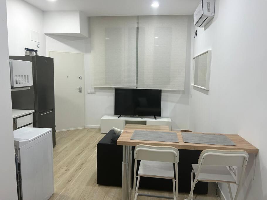 Estudio Avd. Velazquez Малага Екстер'єр фото